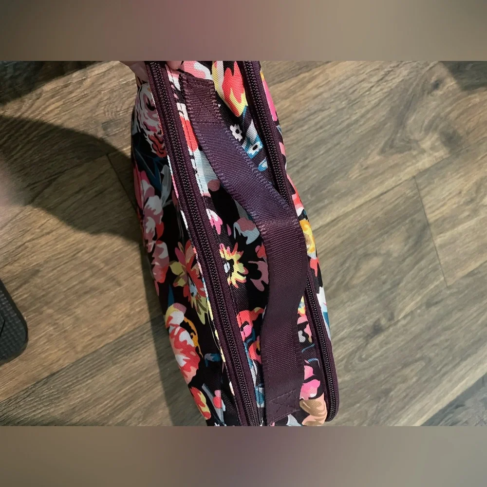 Vera Bradley- Large Cosmetic Bag
